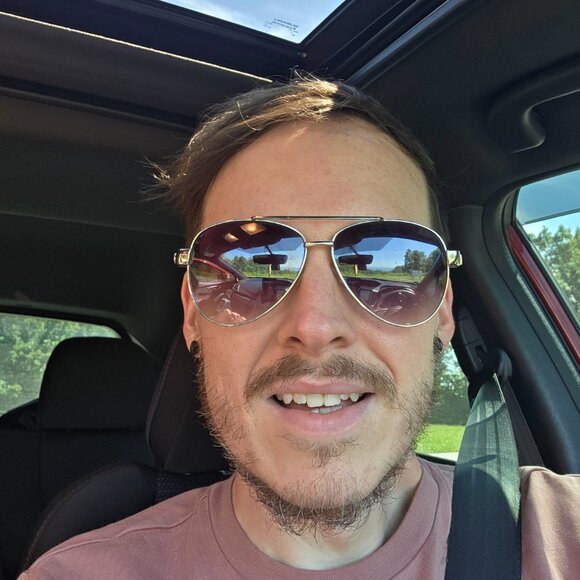 Meet your Posher, Joseph - Picture 1 of 2